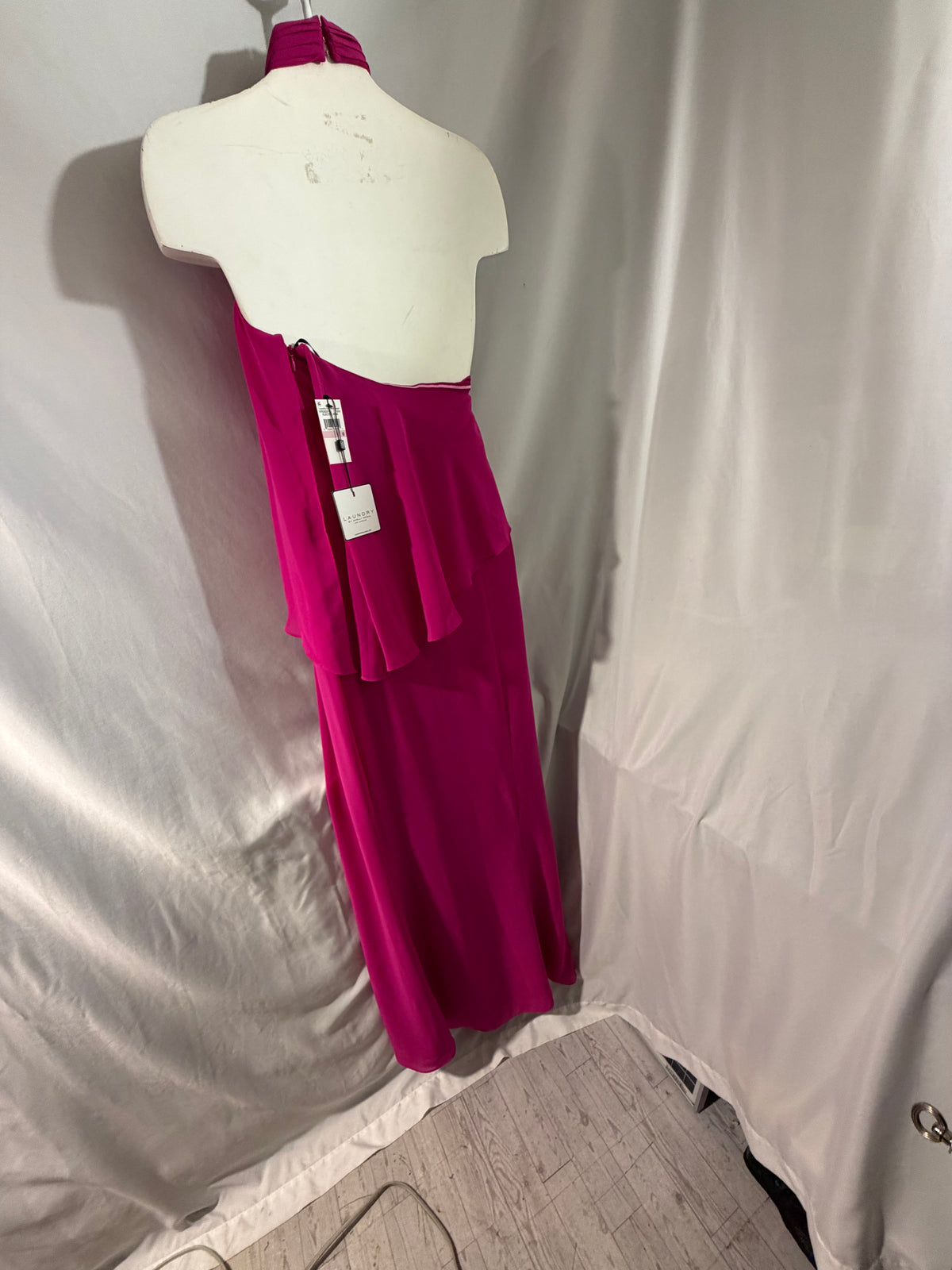 Electric Entrance | Laundry by Shelli Segal Pink Halter Maxi Dress